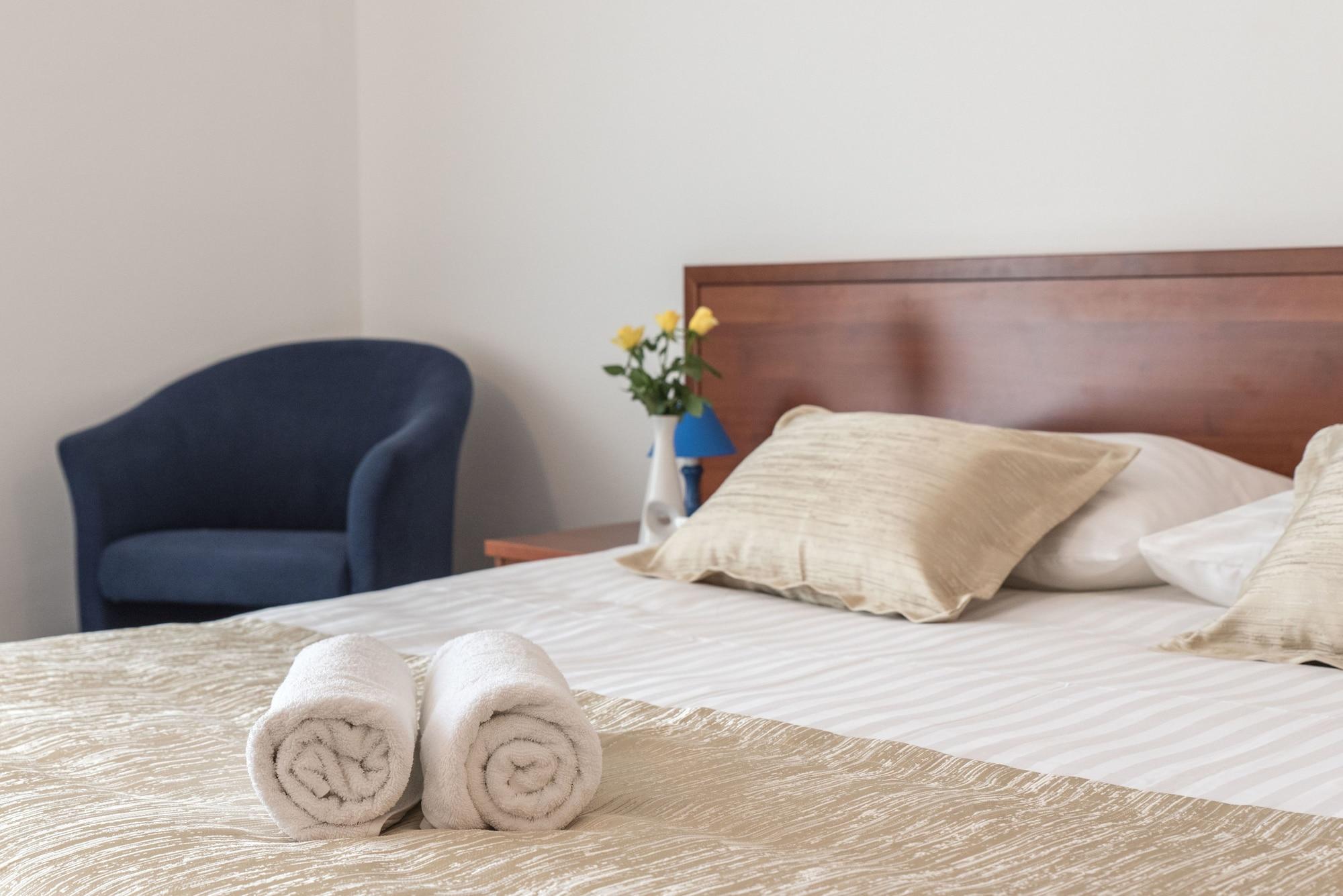 Hotel Krilo Jesenice  Zewnętrze zdjęcie