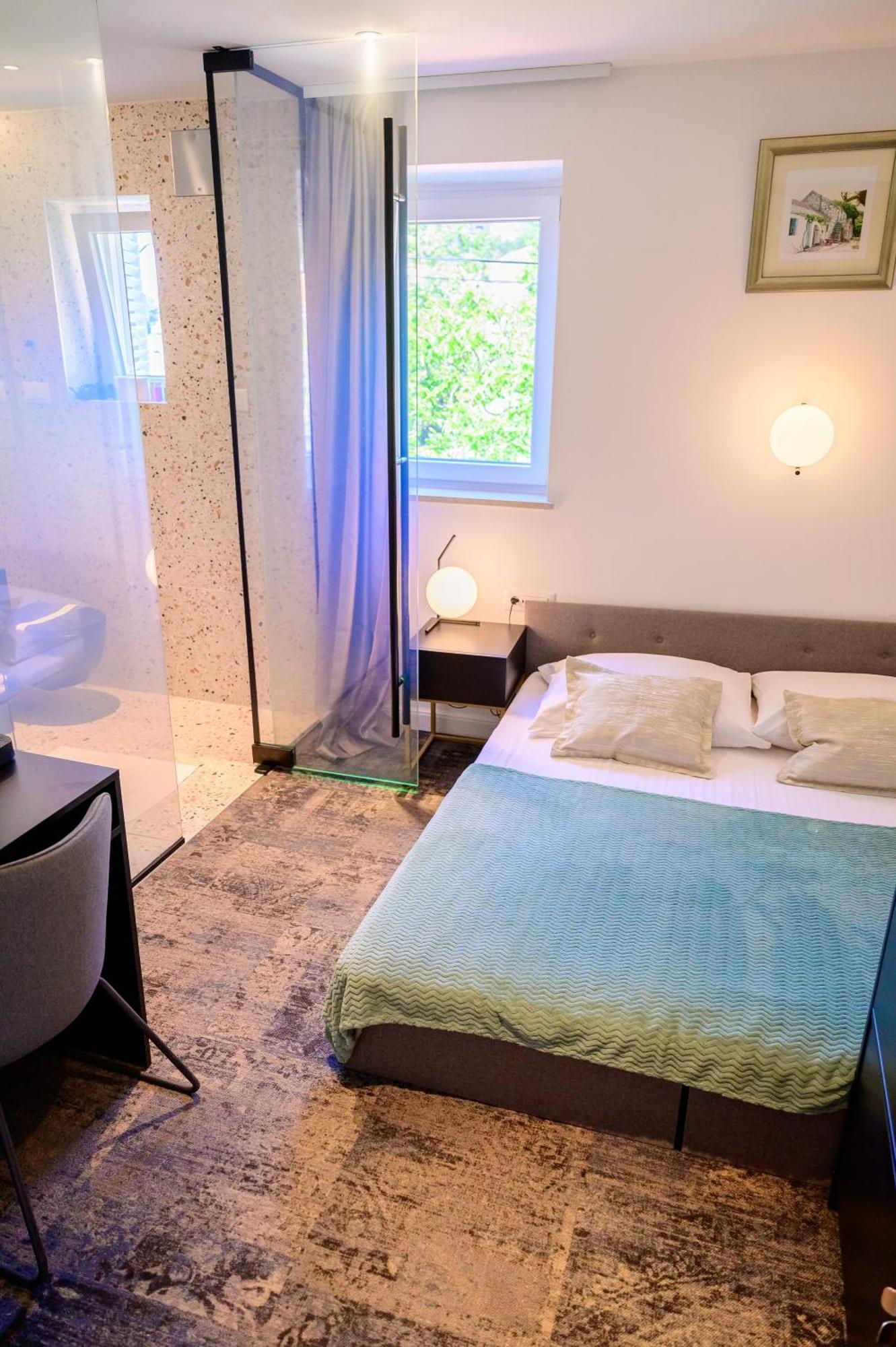 Hotel Krilo Jesenice  Zewnętrze zdjęcie