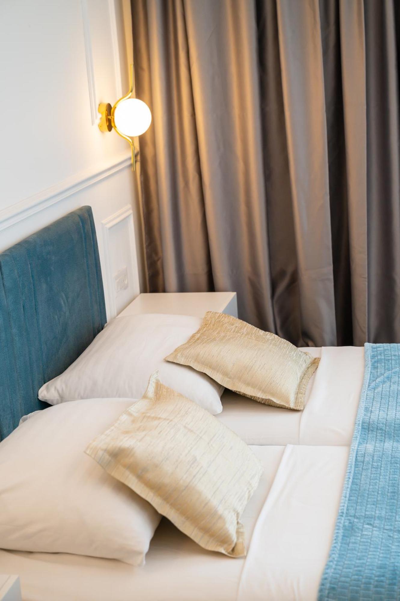 Hotel Krilo Jesenice  Zewnętrze zdjęcie